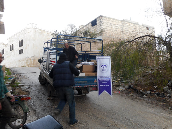 A shipment of medical supplies arrives in Syria through our partner, International Blue Crescent (IBC)