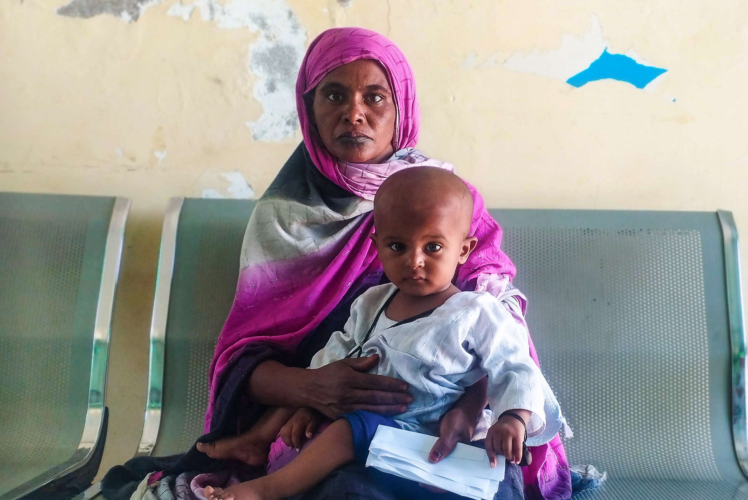 Hindya and her child visiting a Medical Teams clinic in Ethiopia.